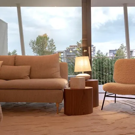 Pearl Bay Apartment *