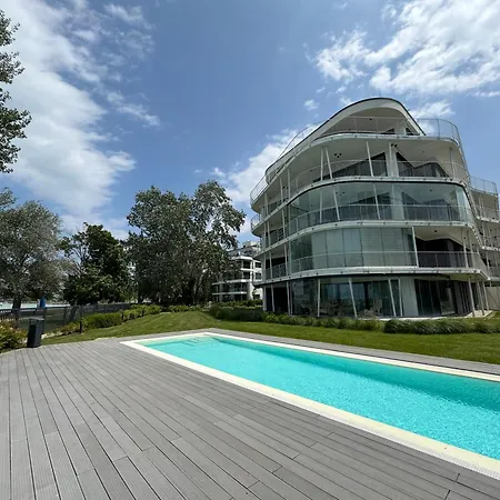 Pearl Bay